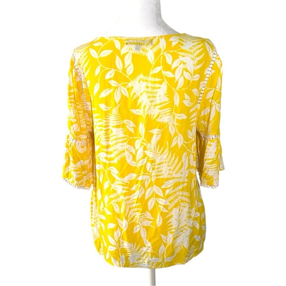 🌺 5 X 25 🌺Adrienne Vittadini Yellow and White Relaxed Blouse Medium - Picture 3 of 4
